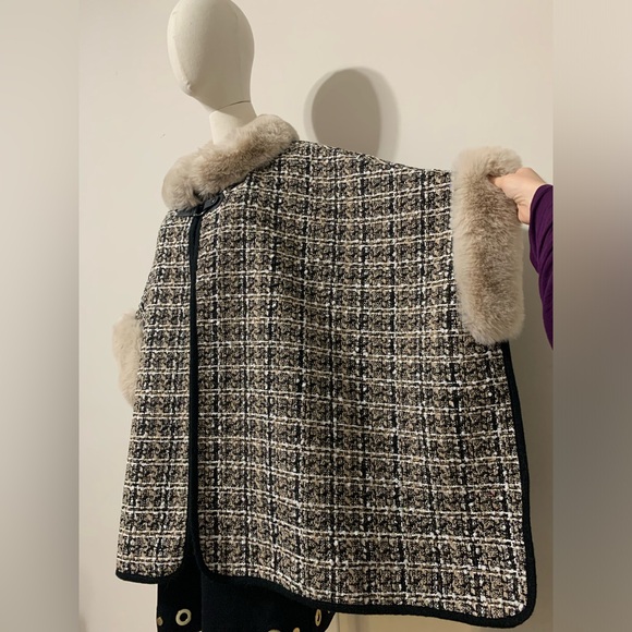 Creme / Tan, Black and White Plaid Tweed Mix Color Fur Cape - Picture 8 of 17